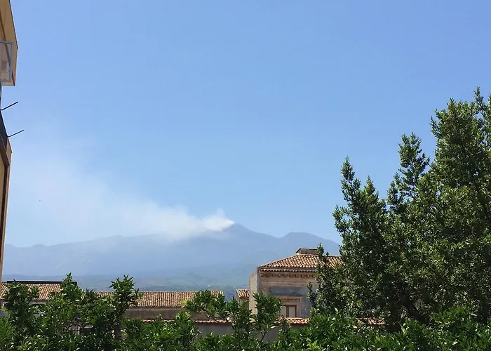 House System Bed & Breakfast Giarre